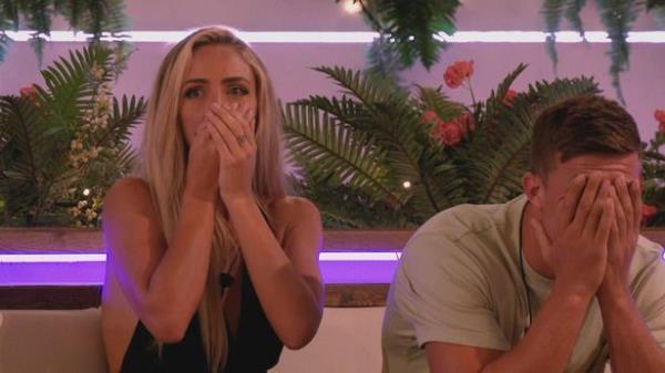 The Islanders are shocked as another couple is dumped