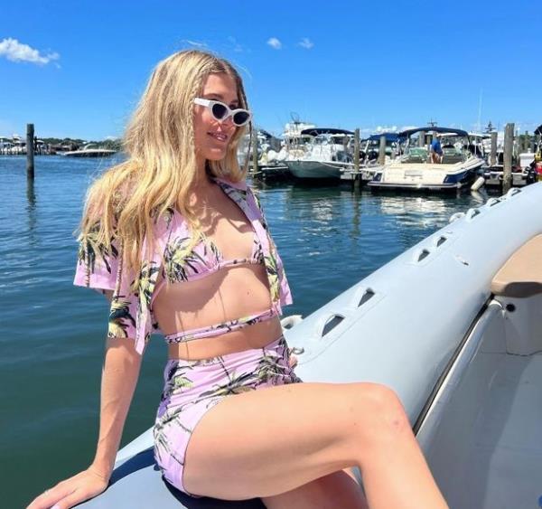 Eugenie Bouchard, Wimbledon, tennis, bralette, spills, minuscule, tiny, top, Instagram, model, tennis