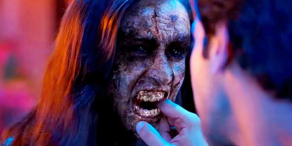 A Woman with a Demo<em></em>nic Face Bites Vicky's Finger in Stree 2