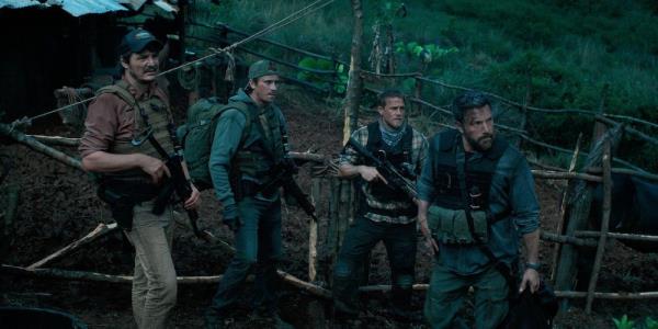 Soldiers with guns in Triple Frontier