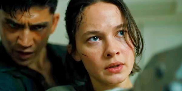 Cailee Spaeney as Rain Learning How to Shoot a Gun in Alien Romulus